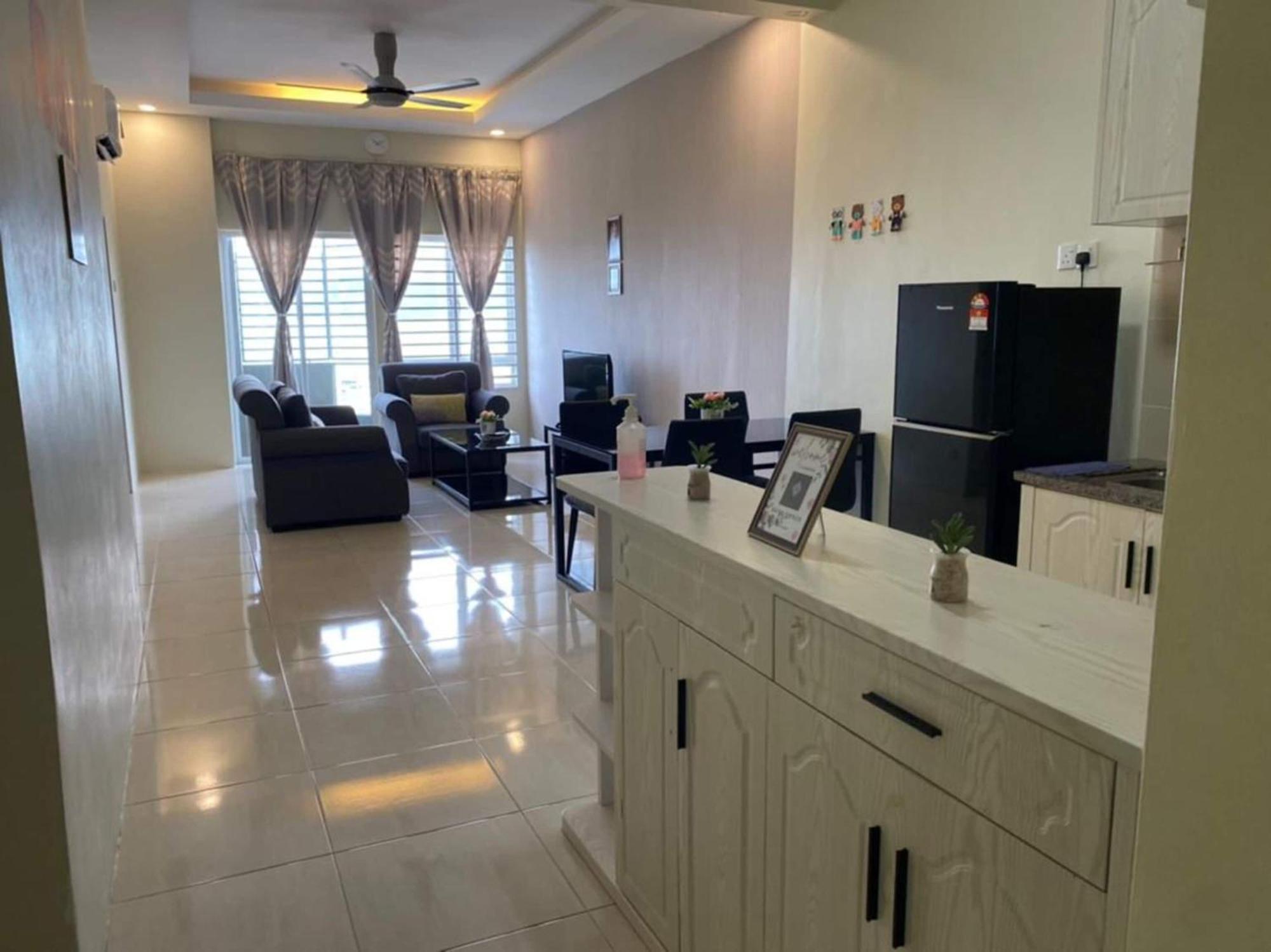 Oyo 91086 Bayu Service Apartment Kuah Luaran gambar